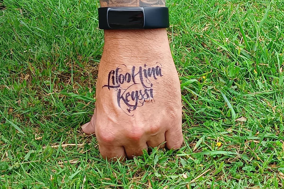 Tatouage Jagwa lettering — détail